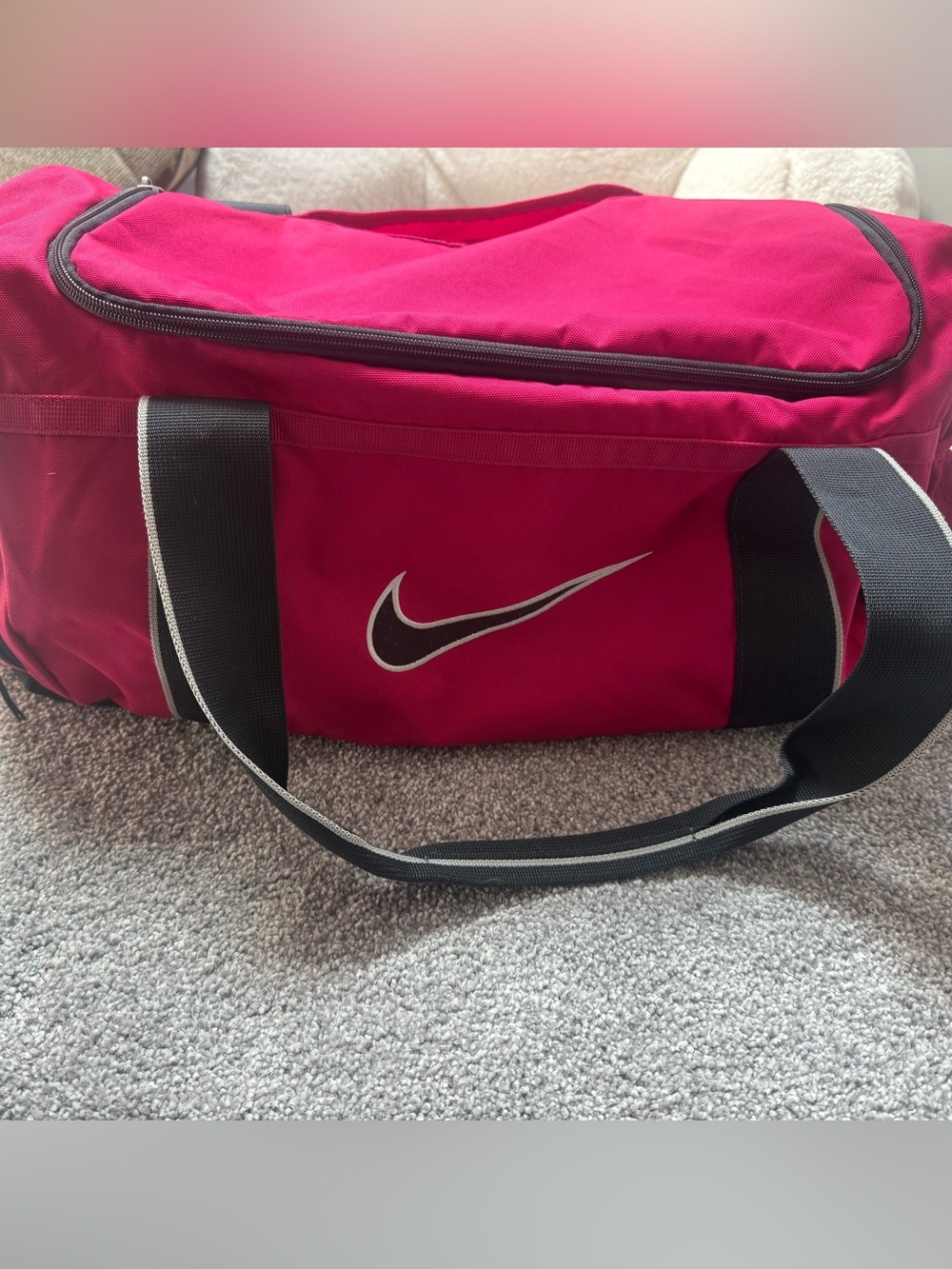 Vintage NIKE  Hot Pink Duffelbag with Gray/Black Strap. Carries a lot of gear